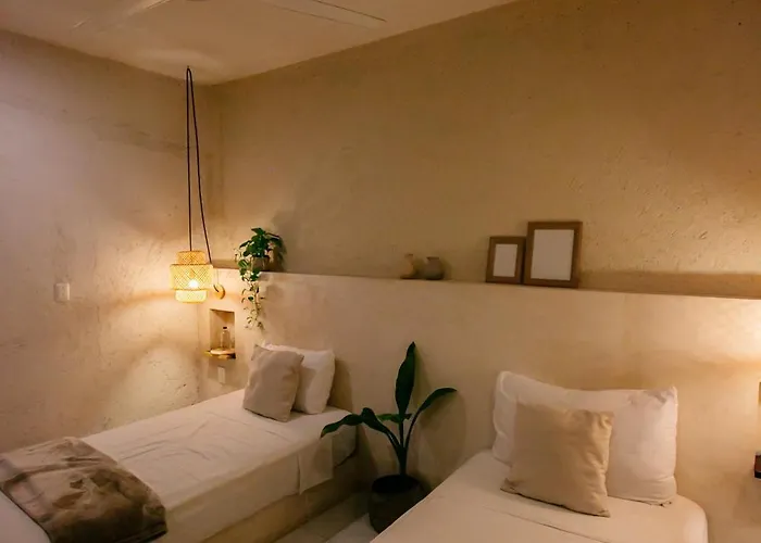 Noah Hotel 3*
